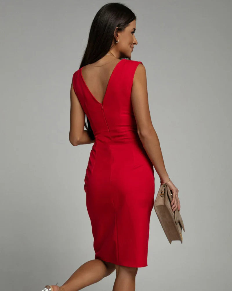 Anan | Fitted Dress with V-Neckline and Slit