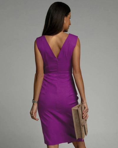 Anan | Fitted Dress with V-Neckline and Slit