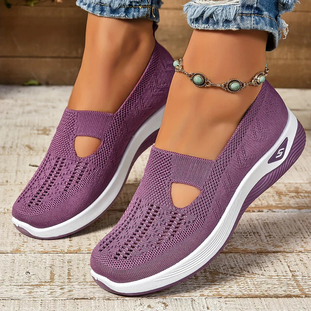 Comfortable RelaxFit Walking Shoes