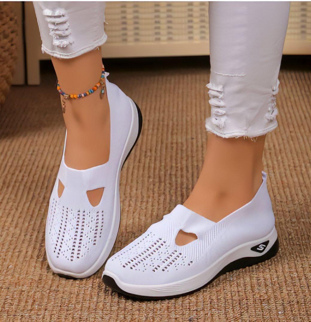 Comfortable RelaxFit Walking Shoes