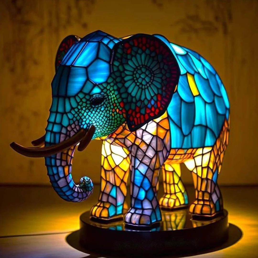 Teddy – Magical Elephant Lamp made of Coloured Glass
