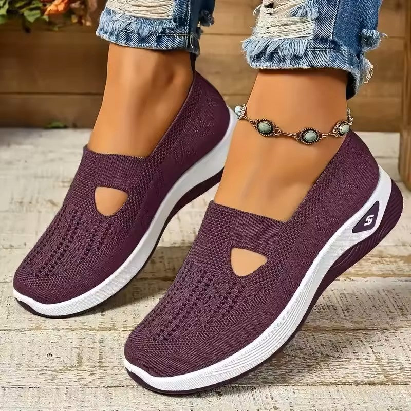 Comfortable RelaxFit Walking Shoes