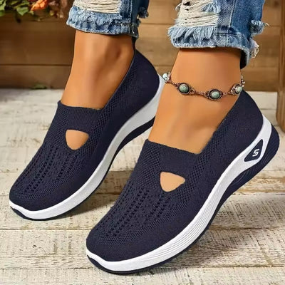 Comfortable RelaxFit Walking Shoes
