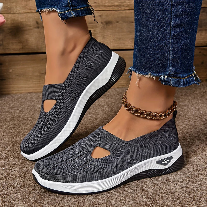 Comfortable RelaxFit Walking Shoes